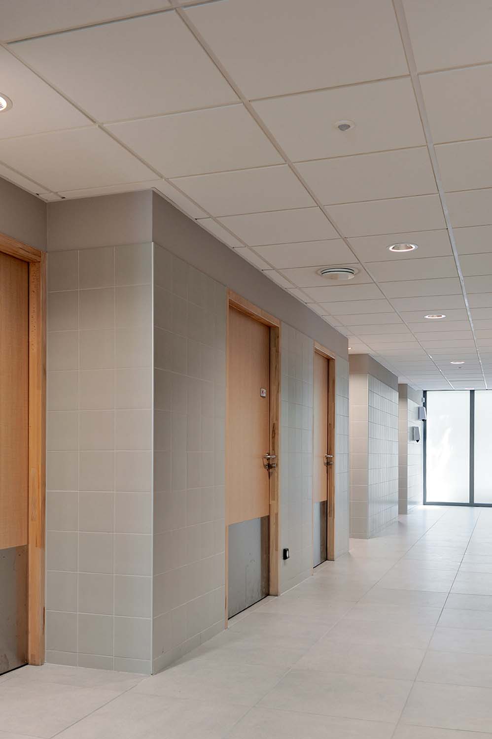 aria architecure VESTIAIRES DE FOOT THYEZ