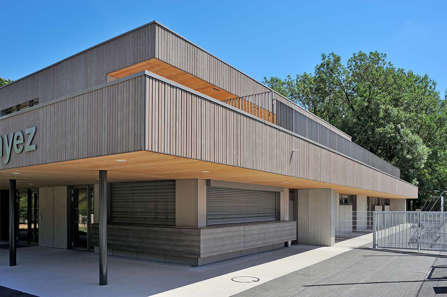 aria architecure VESTIAIRES DE FOOT THYEZ